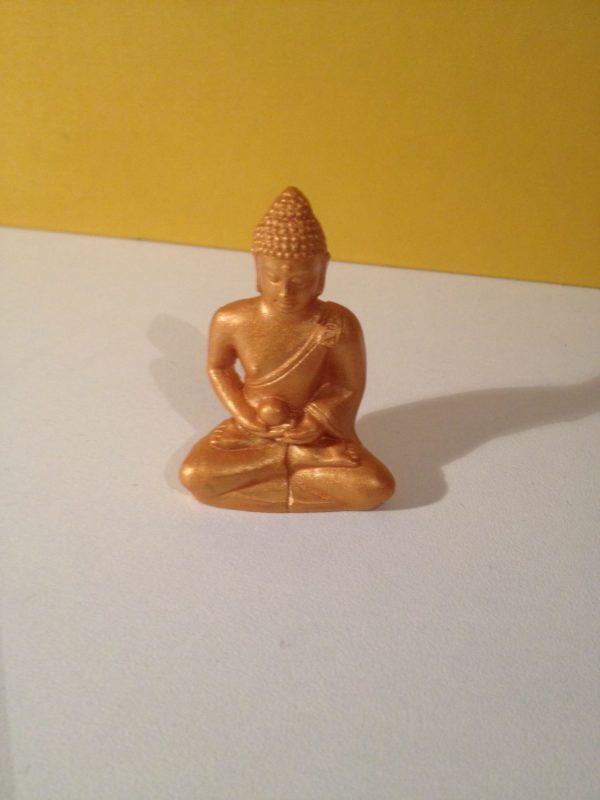 Boeddhabeeldje – Goudkleurige meditatie Boeddha in geschenktasje boeddha