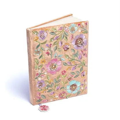 Notitieboek Fluweel – Beige met Bloemen – 20 x 15 cm blanco notitieboek